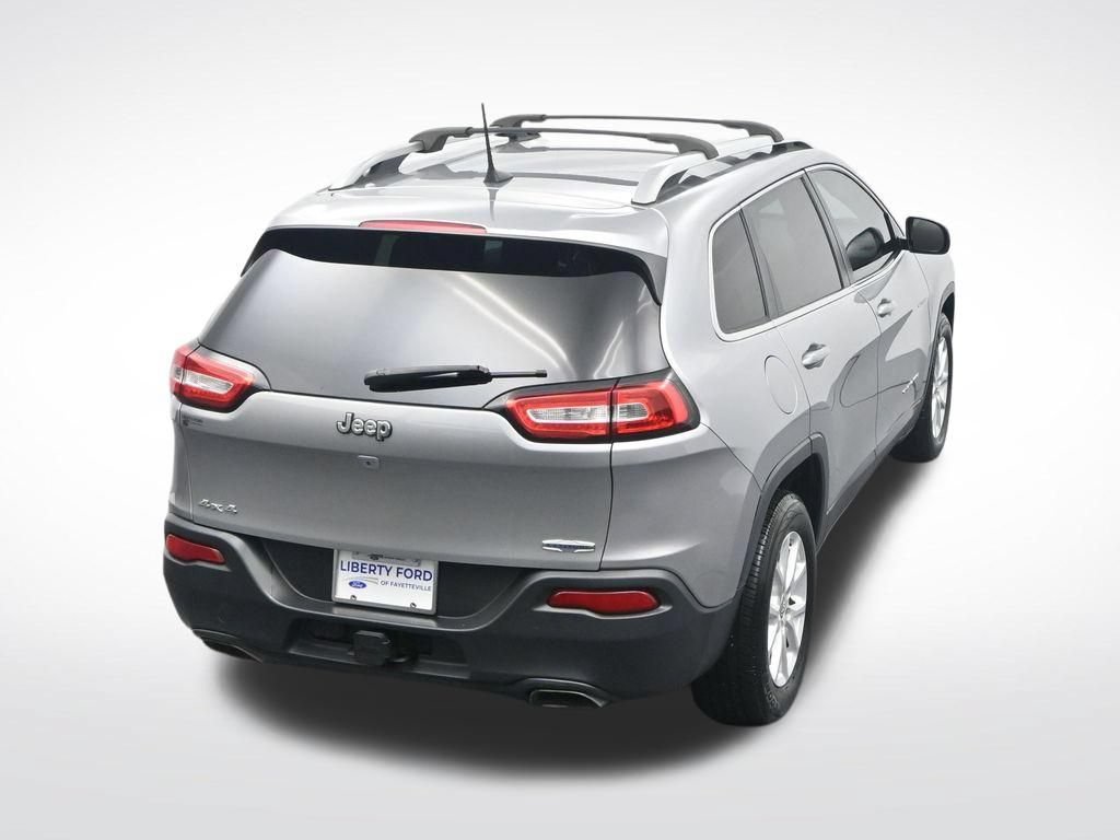 Used 2017 Jeep Cherokee Latitude w/ Trailer Tow Group AWD/4WD image 29
