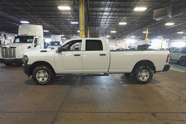 Used 2024 RAM 3500 Tradesman w/ Snow Chief Group image 2