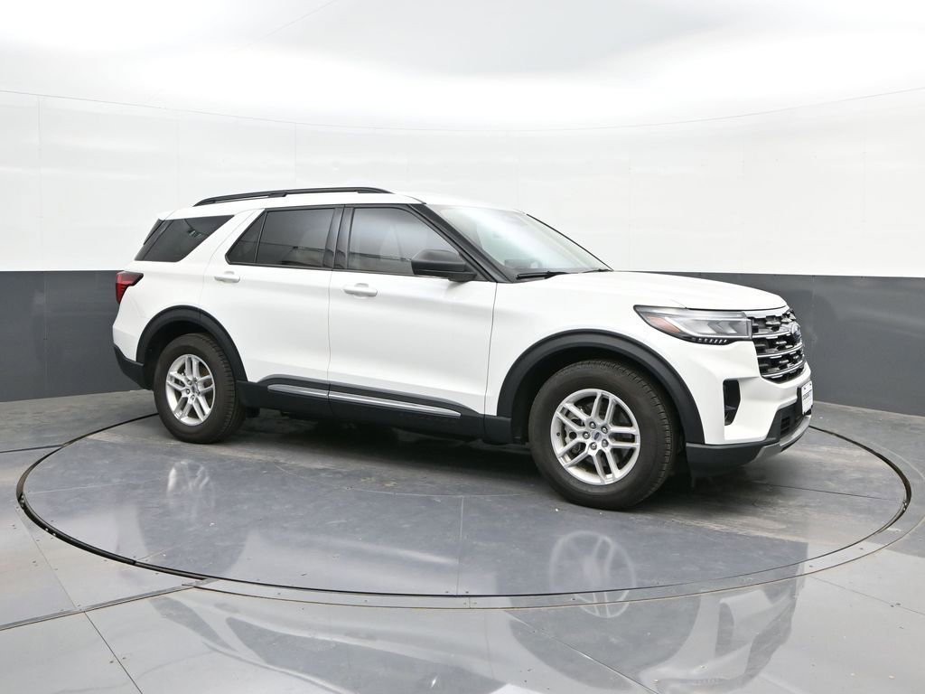 Certified 2025 Ford Explorer Active w/ Active Comfort Package RWD image 15