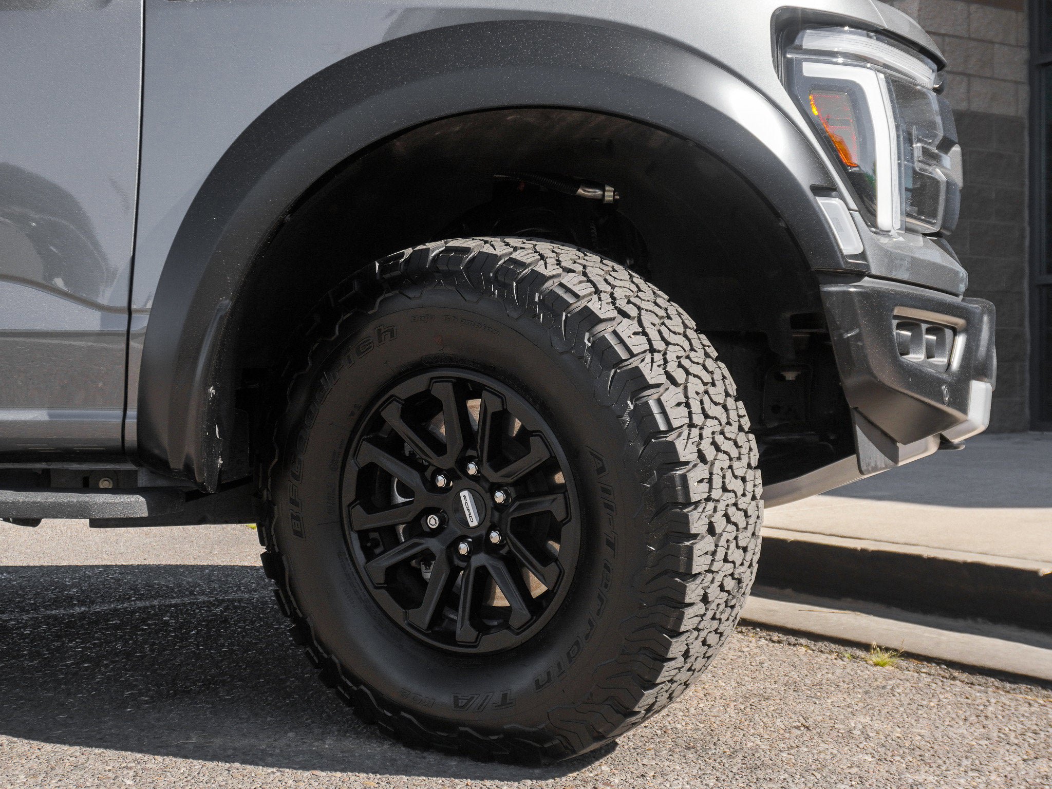 Certified 2025 Ford F150 Raptor AWD/4WD image 13