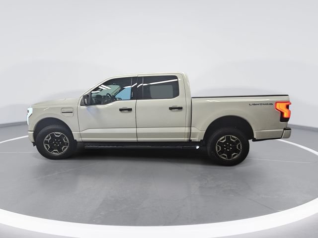 Certified 2023 Ford F150 Lightning XLT AWD/4WD image 6