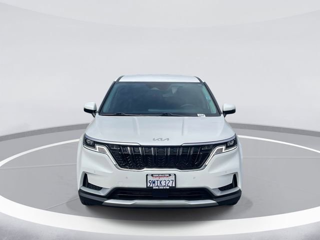 Used 2024 Kia Carnival EX image 2