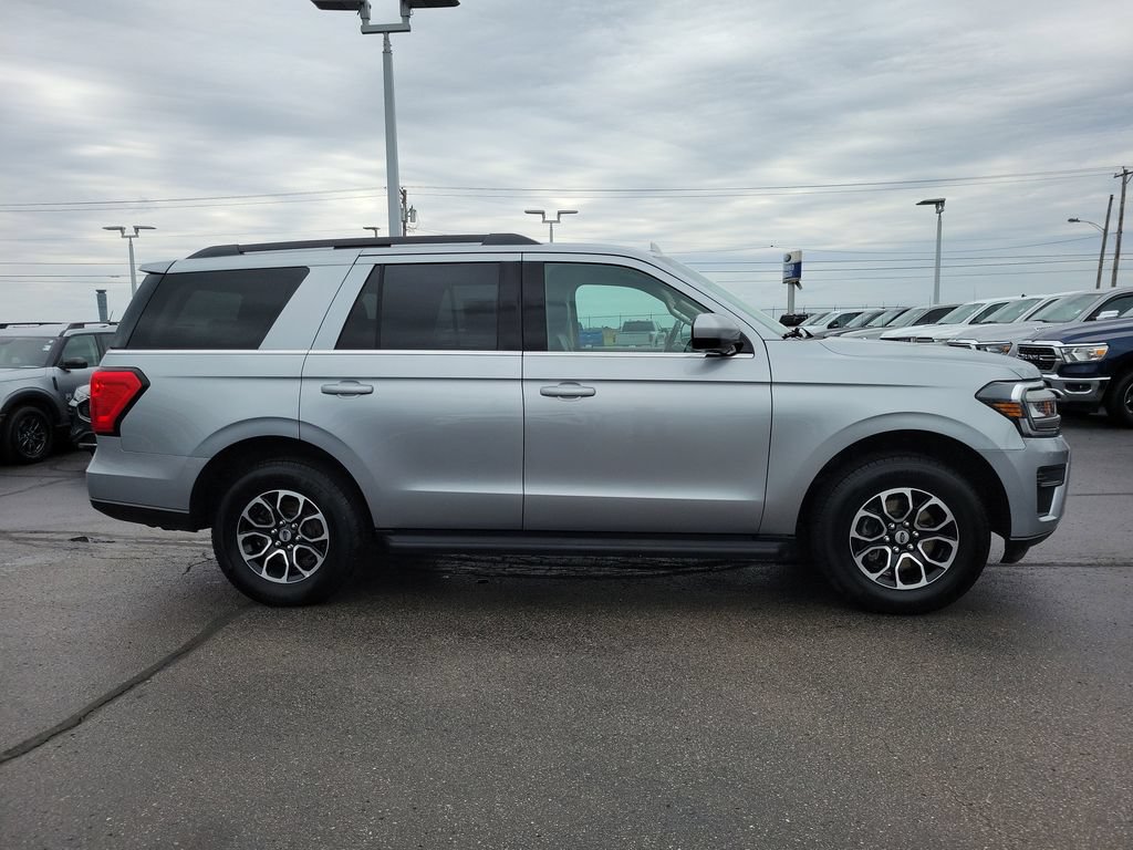 Certified 2024 Ford Expedition XLT AWD/4WD image 3