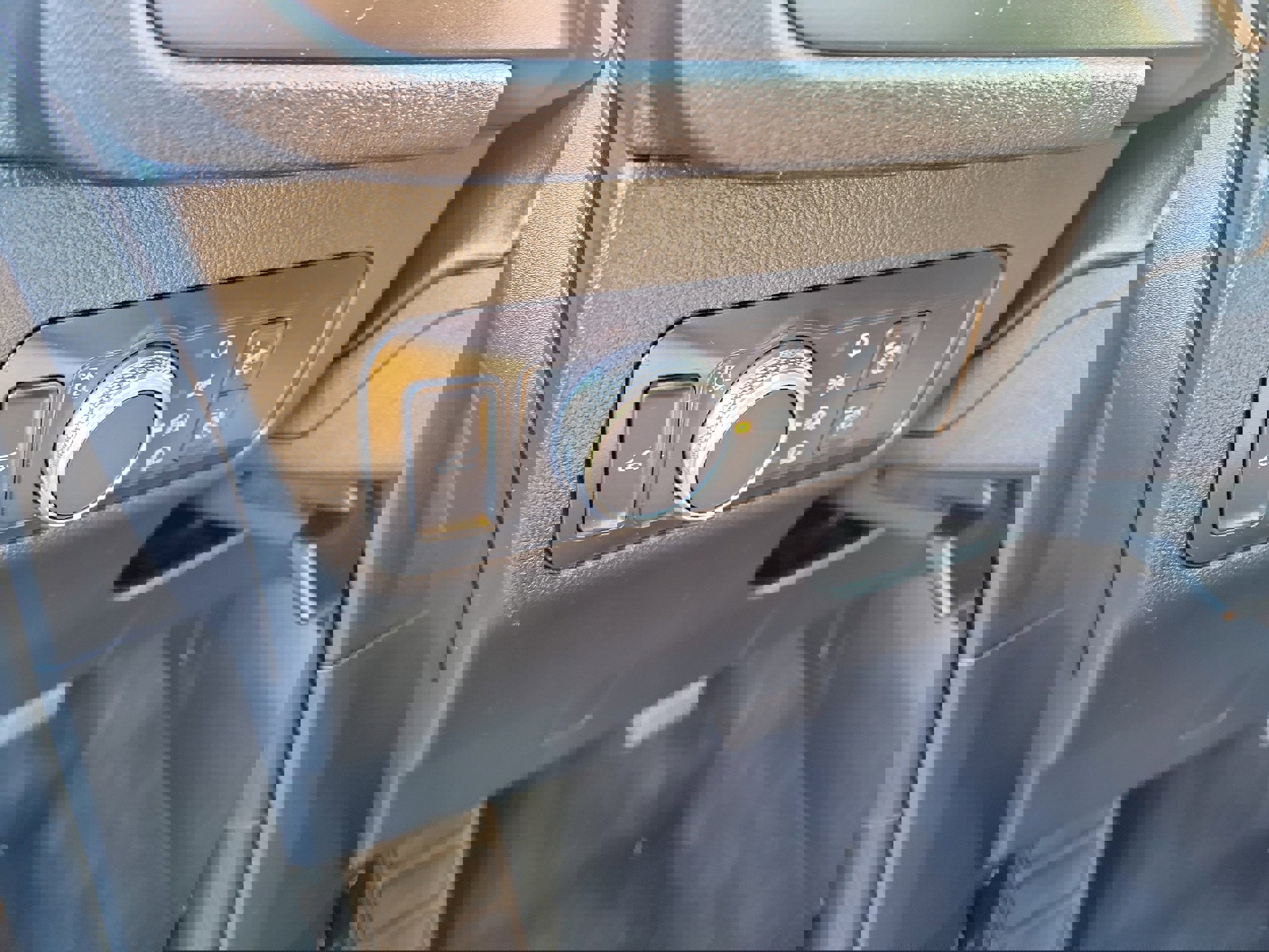 Certified 2022 Ford Escape SE w/ Convenience Package image 21