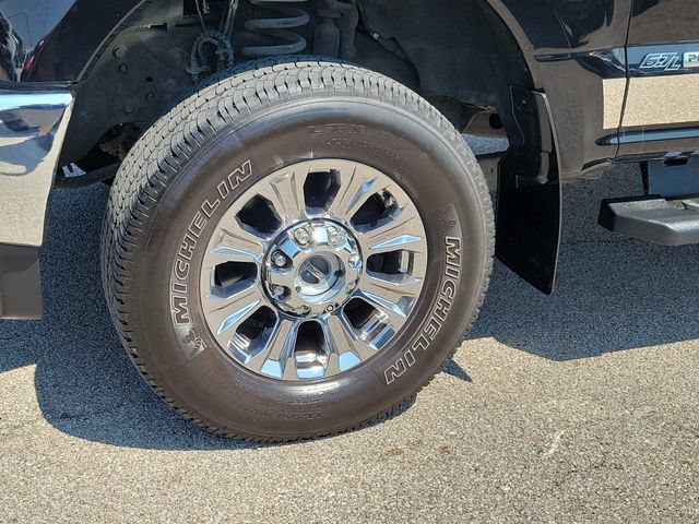 Certified 2018 Ford F250 XLT w/ XLT Premium Package AWD/4WD image 9