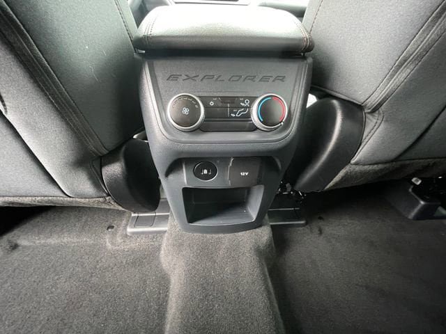 Certified 2025 Ford Explorer Active AWD/4WD image 25