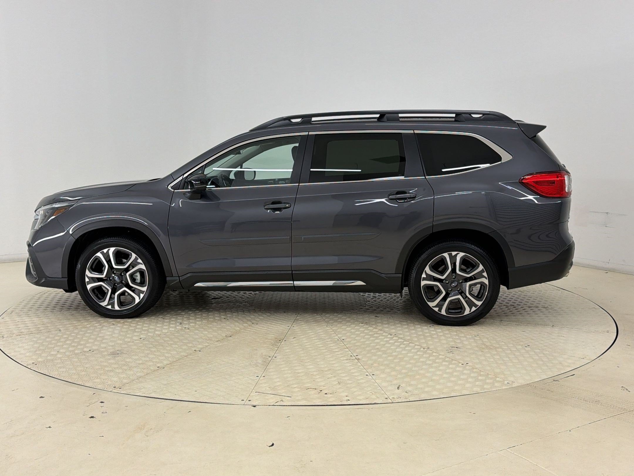 Used 2024 Subaru Ascent Limited AWD/4WD video 2