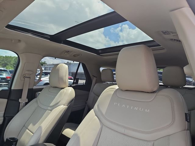 Certified 2020 Ford Explorer Platinum w/ Premium Technology Package AWD/4WD image 10