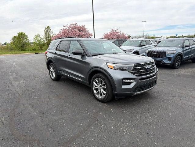 Certified 2023 Ford Explorer XLT w/ Equipment Group 202A AWD/4WD image 1