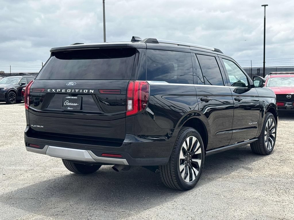 Certified 2025 Ford Expedition Platinum w/ Driver's Package AWD/4WD image 3