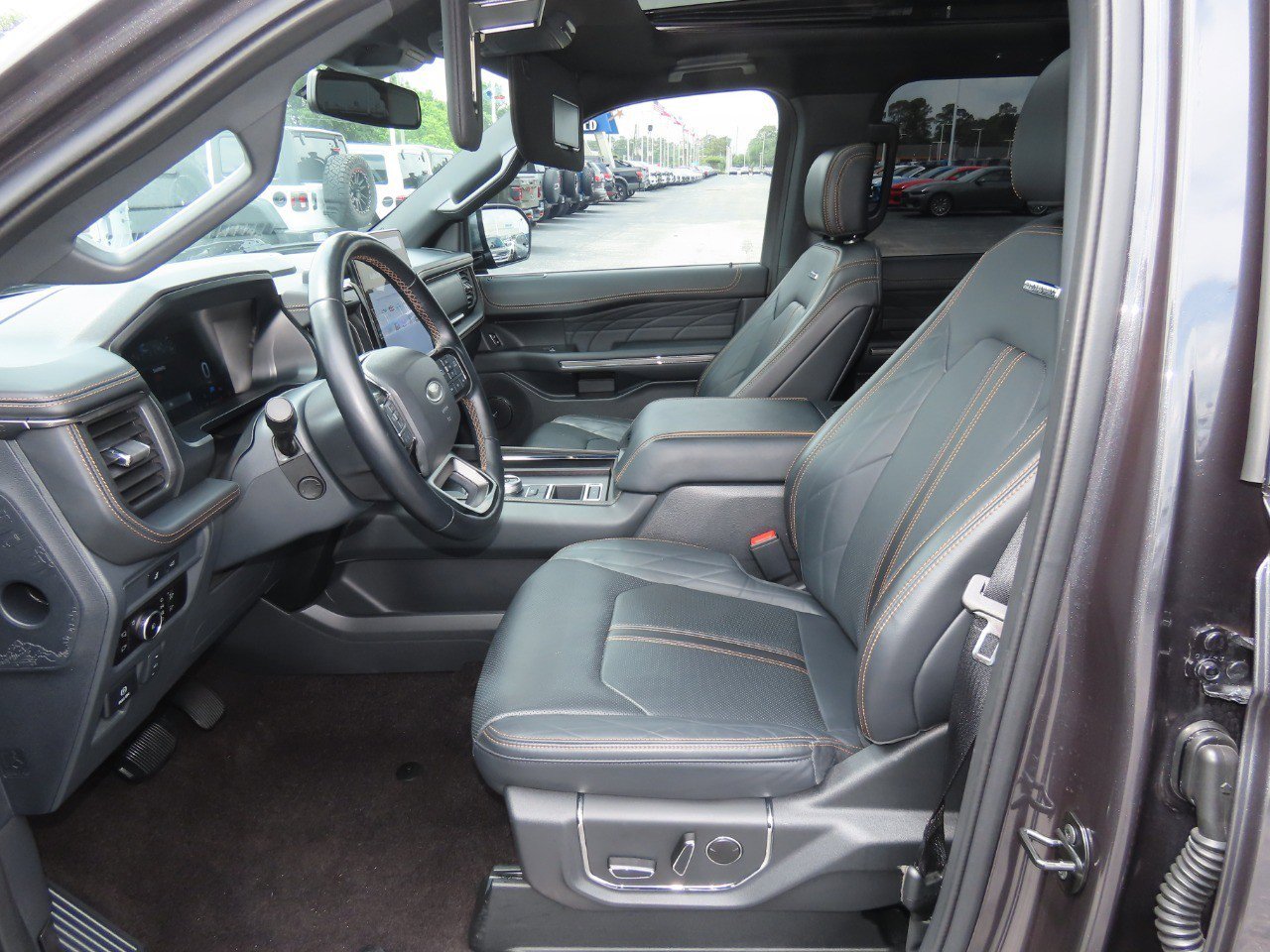 Certified 2023 Ford Expedition Platinum RWD image 25