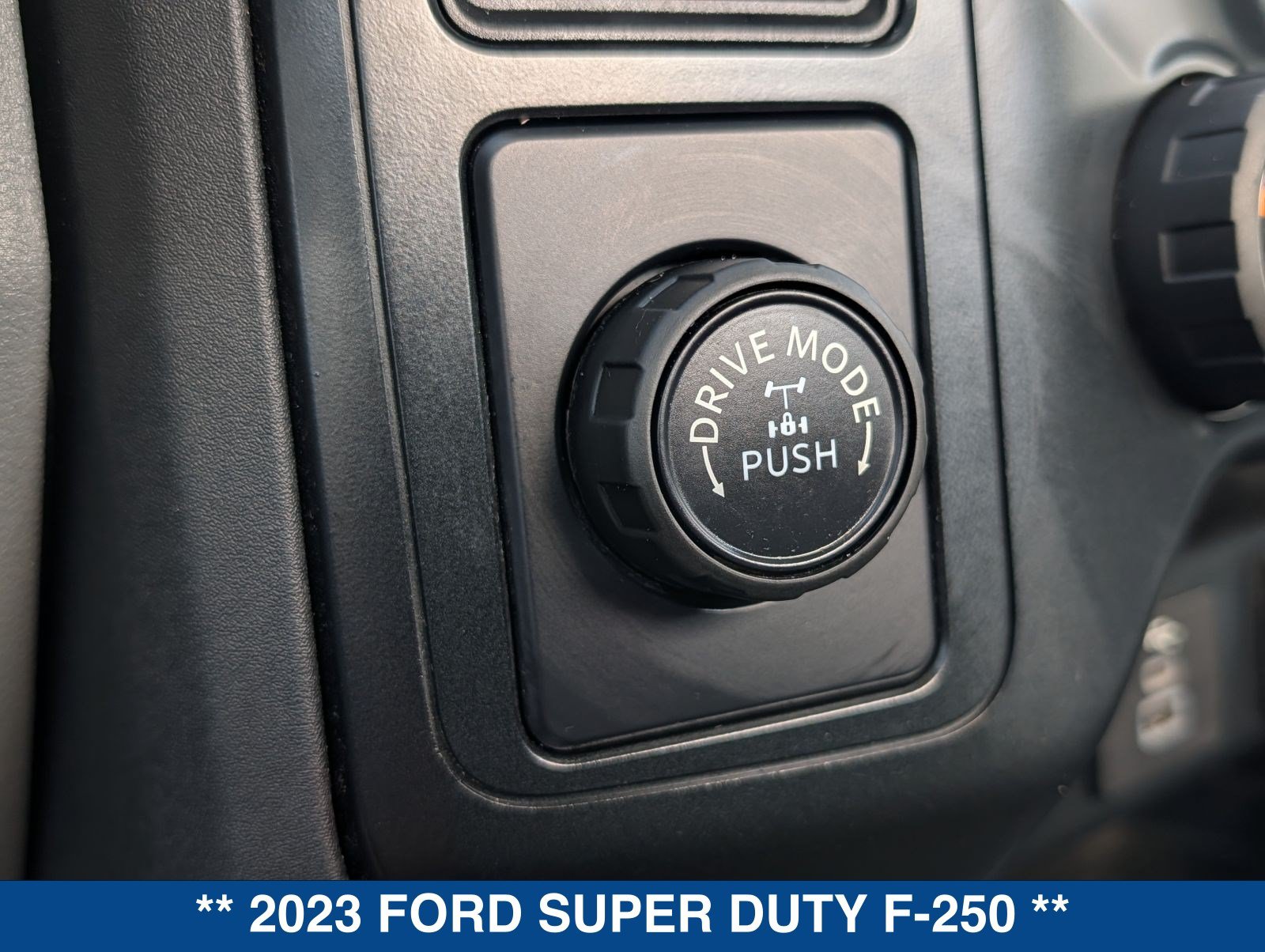 Certified 2023 Ford F250 XL w/ XL Chrome Package RWD image 26