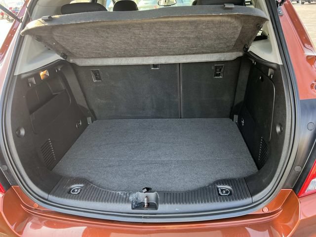 Used 2019 Chevrolet Trax LT FWD image 11