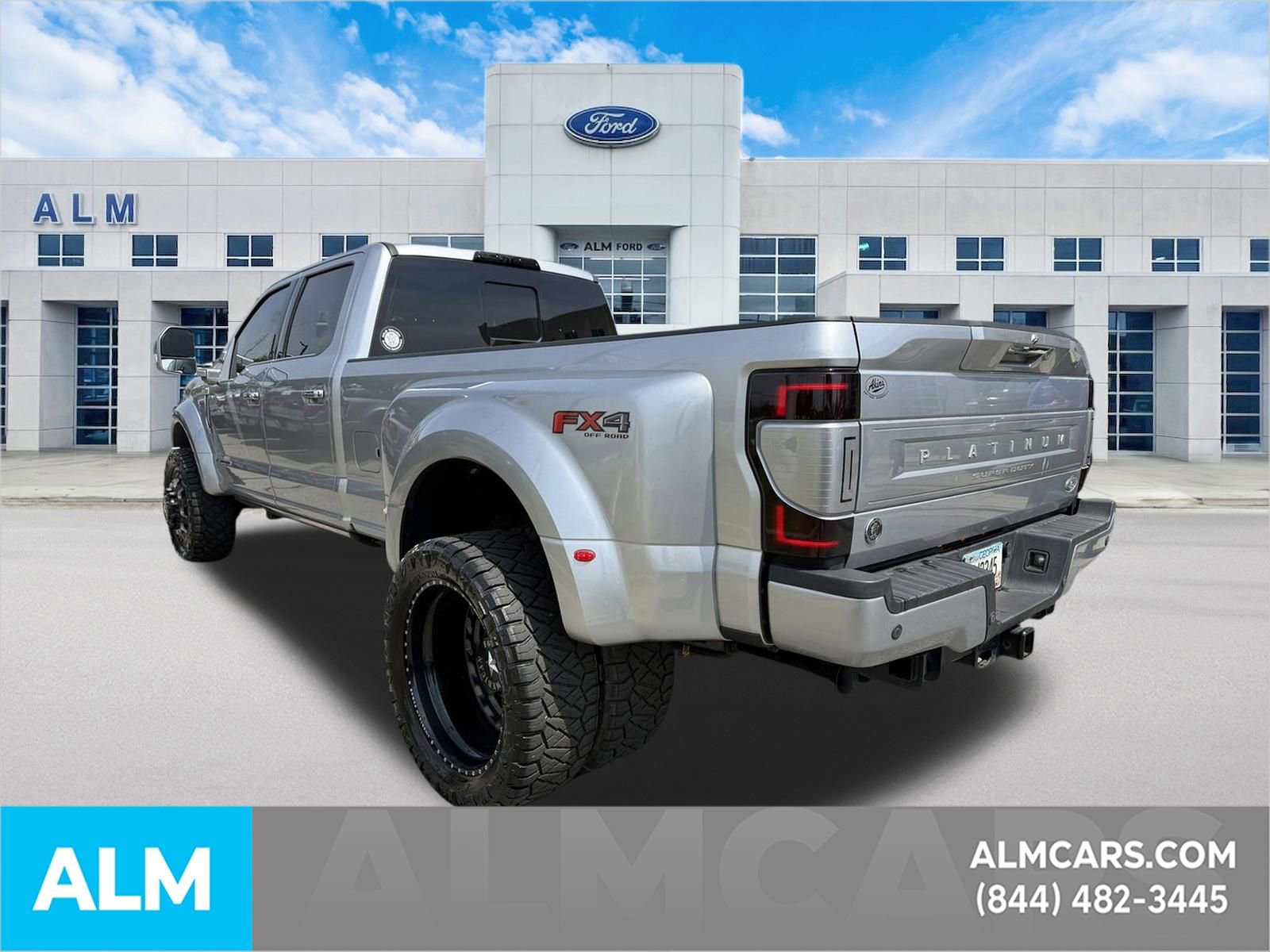 Certified 2022 Ford F450 Platinum w/ FX4 Off-Road Package image 9