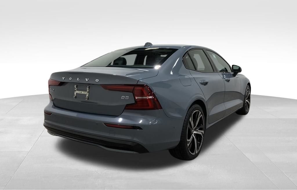 Used 2024 Volvo S60 B5 Plus image 4
