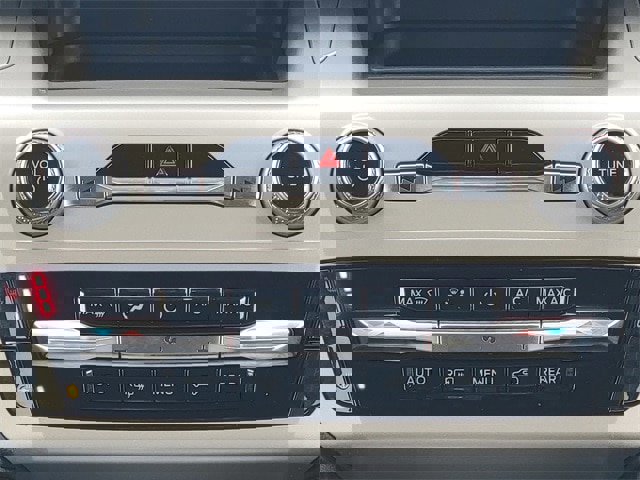 Certified 2022 Ford Explorer XLT w/ Equipment Group 202A image 30