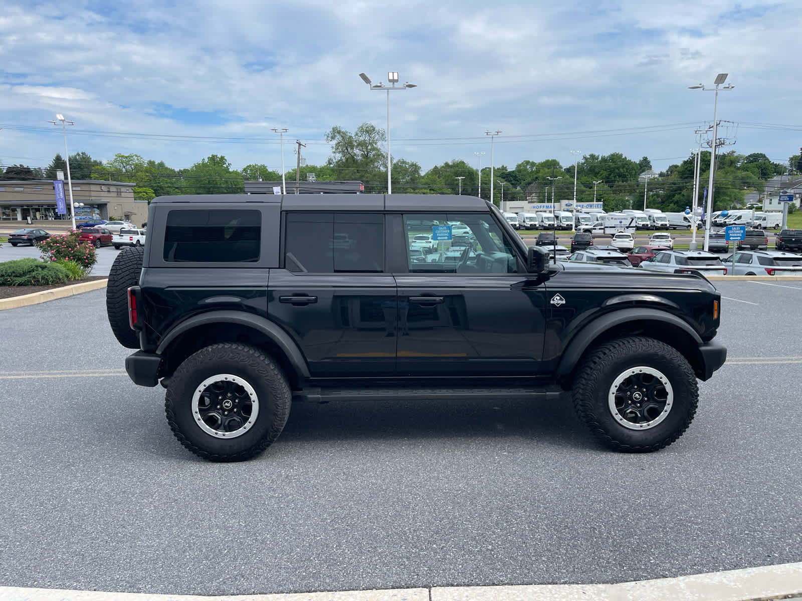 Certified 2023 Ford Bronco Outer Banks w/ Sasquatch Package AWD/4WD image 6