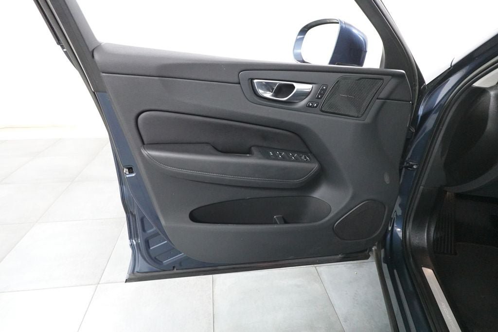 Used 2023 Volvo XC60 T8 Plus AWD/4WD image 22