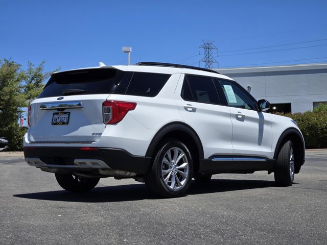 Certified 2023 Ford Explorer XLT w/ Equipment Group 202A AWD/4WD image 4