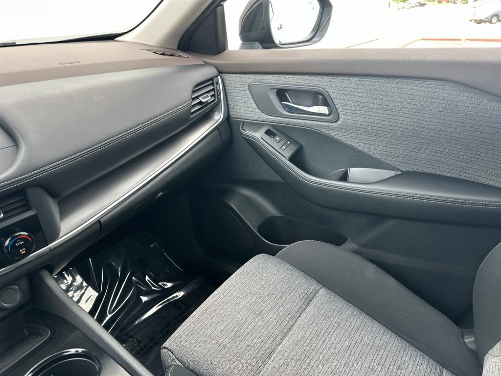 Used 2023 Nissan Rogue SV AWD/4WD image 52