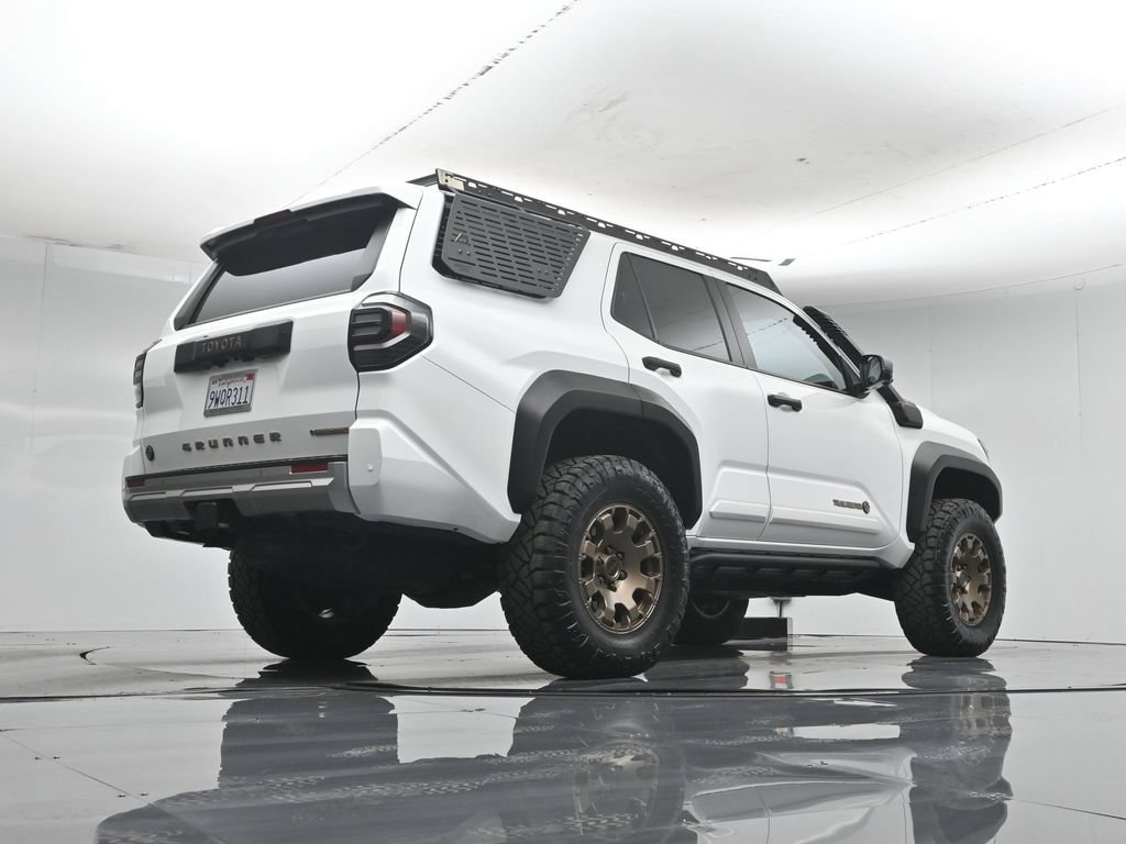 Used 2025 Toyota 4Runner Trailhunter AWD/4WD image 50