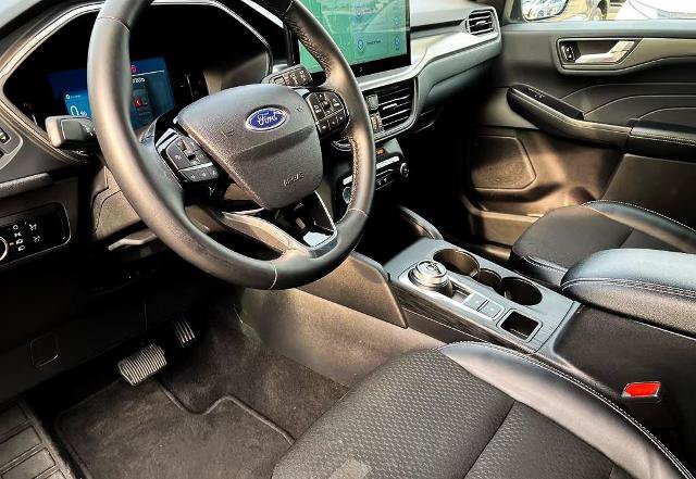 Certified 2025 Ford Escape SE FWD image 15