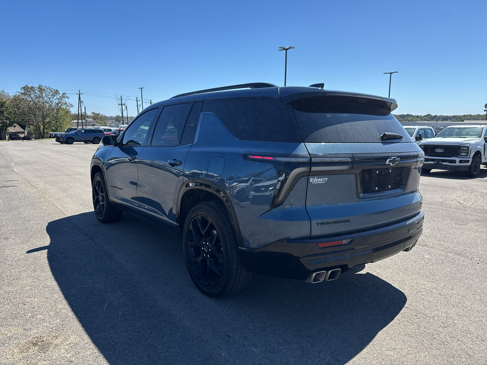 Used 2026 Chevrolet Traverse RS FWD image 8