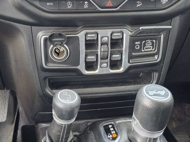 Used 2020 Jeep Wrangler Unlimited Sahara AWD/4WD image 21