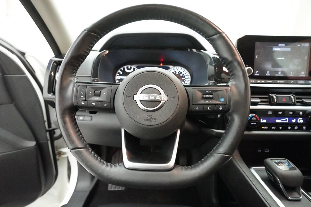 Used 2022 Nissan Pathfinder SV AWD/4WD image 4