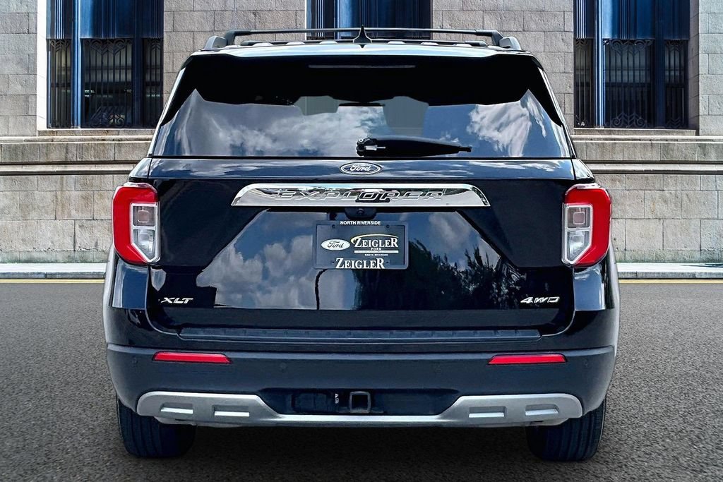 Certified 2023 Ford Explorer XLT w/ Equipment Group 202A AWD/4WD image 4