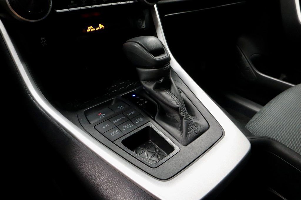 Used 2024 Toyota RAV4 LE image 30