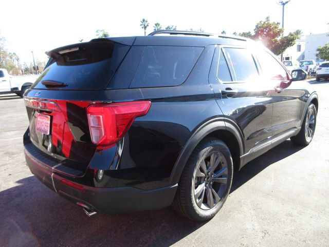 Certified 2022 Ford Explorer XLT w/ Equipment Group 202A image 2