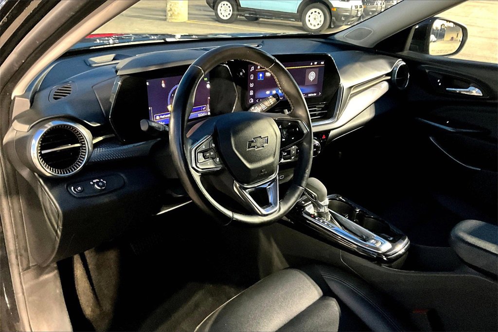 Used 2024 Chevrolet Trax ACTIV w/ Driver Confidence Package image 13