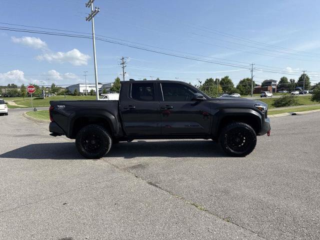Used 2024 Toyota Tacoma TRD Sport AWD/4WD image 3