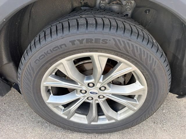 Certified 2023 Ford Explorer XLT w/ Equipment Group 202A AWD/4WD image 10