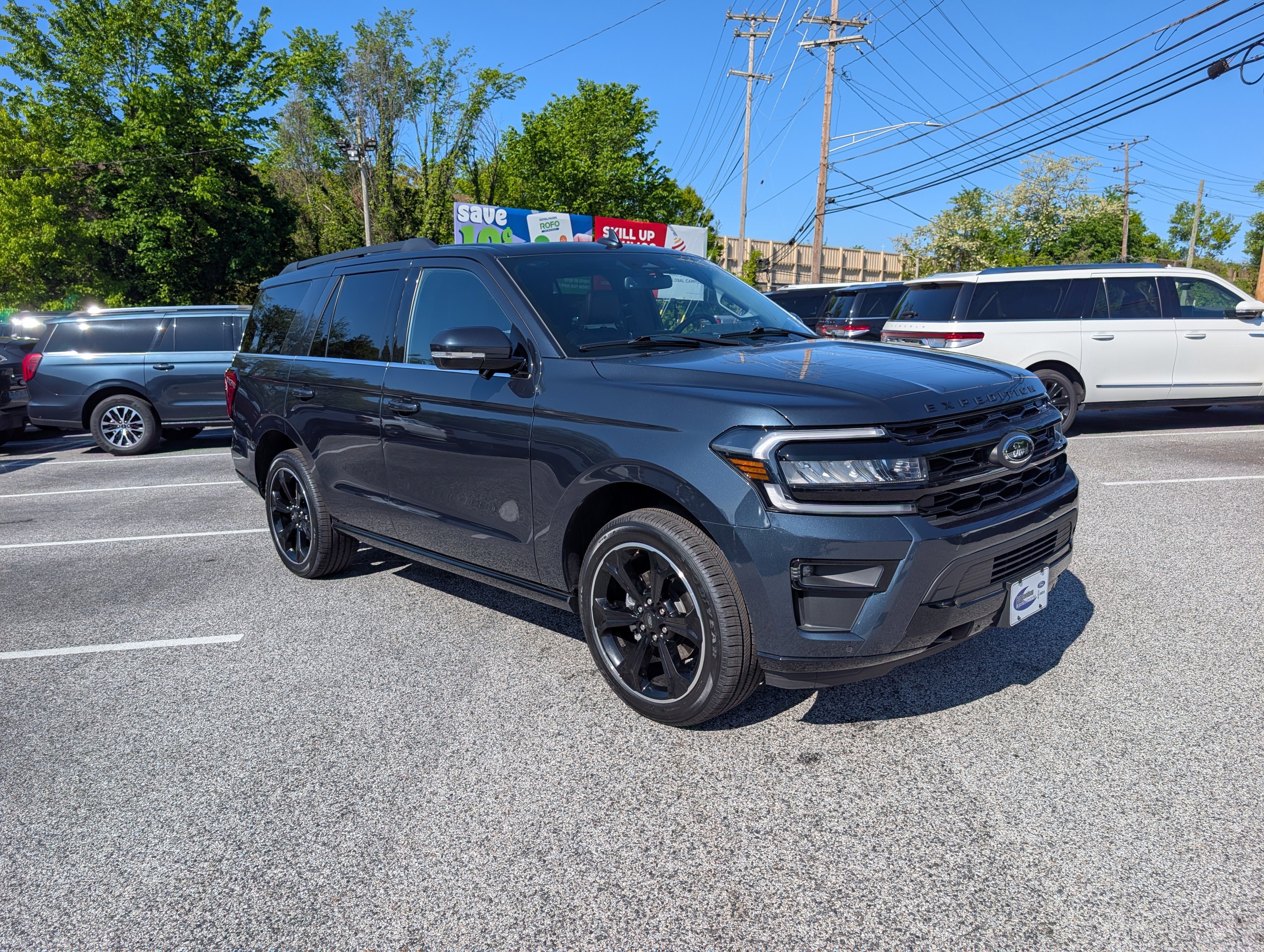Certified 2023 Ford Expedition Limited AWD/4WD image 9