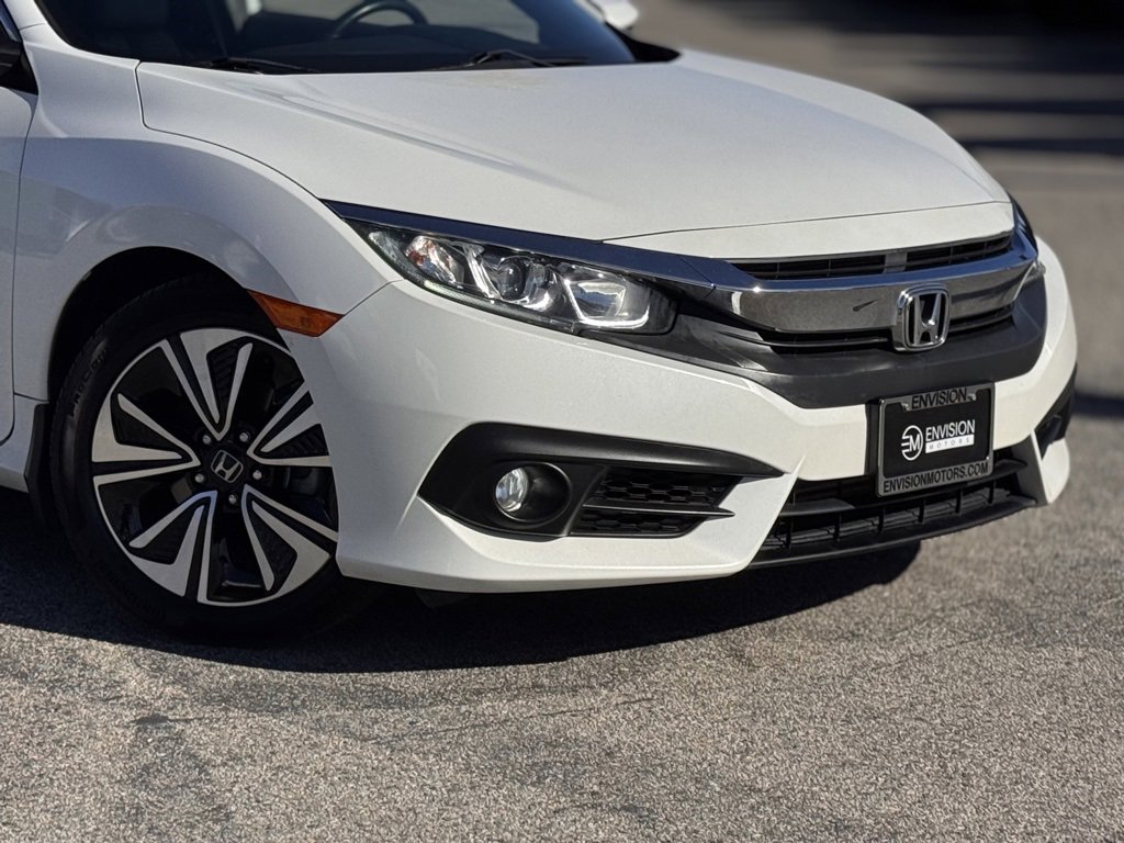 Used 2018 Honda Civic EX-T image 3