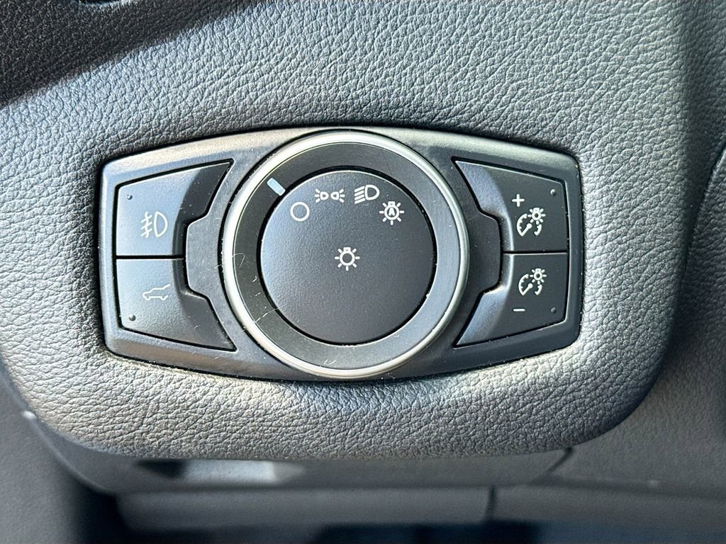 Certified 2019 Ford Escape Titanium FWD image 10
