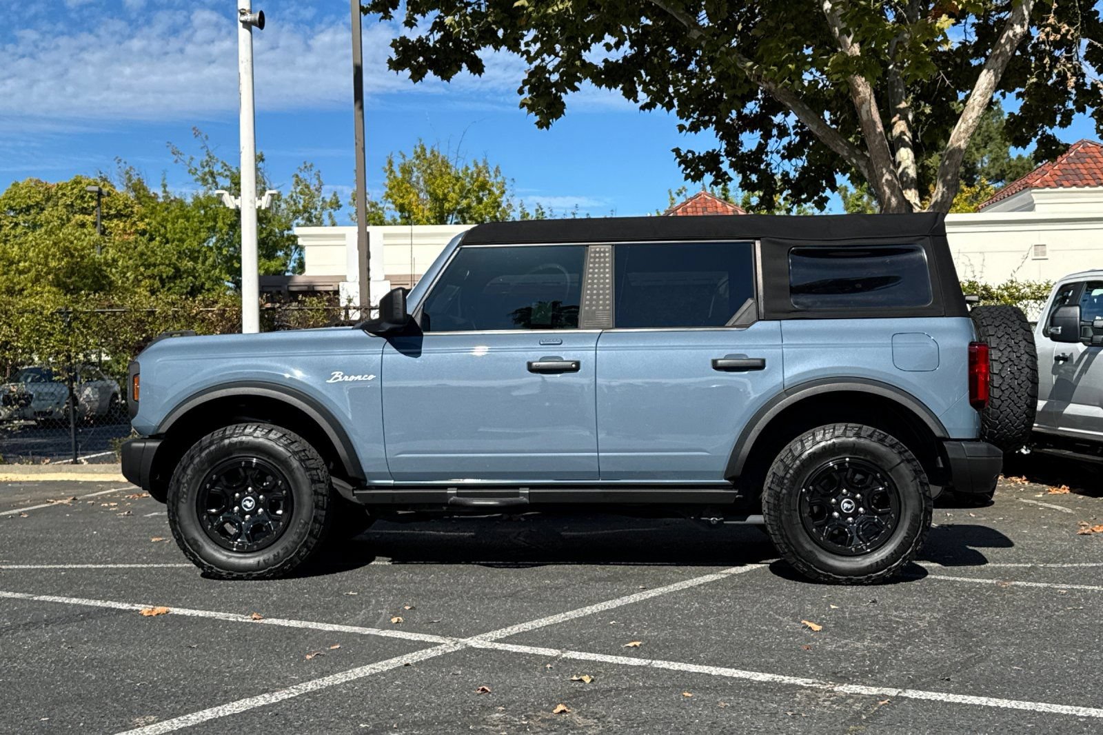 Certified 2023 Ford Bronco Black Diamond AWD/4WD image 8