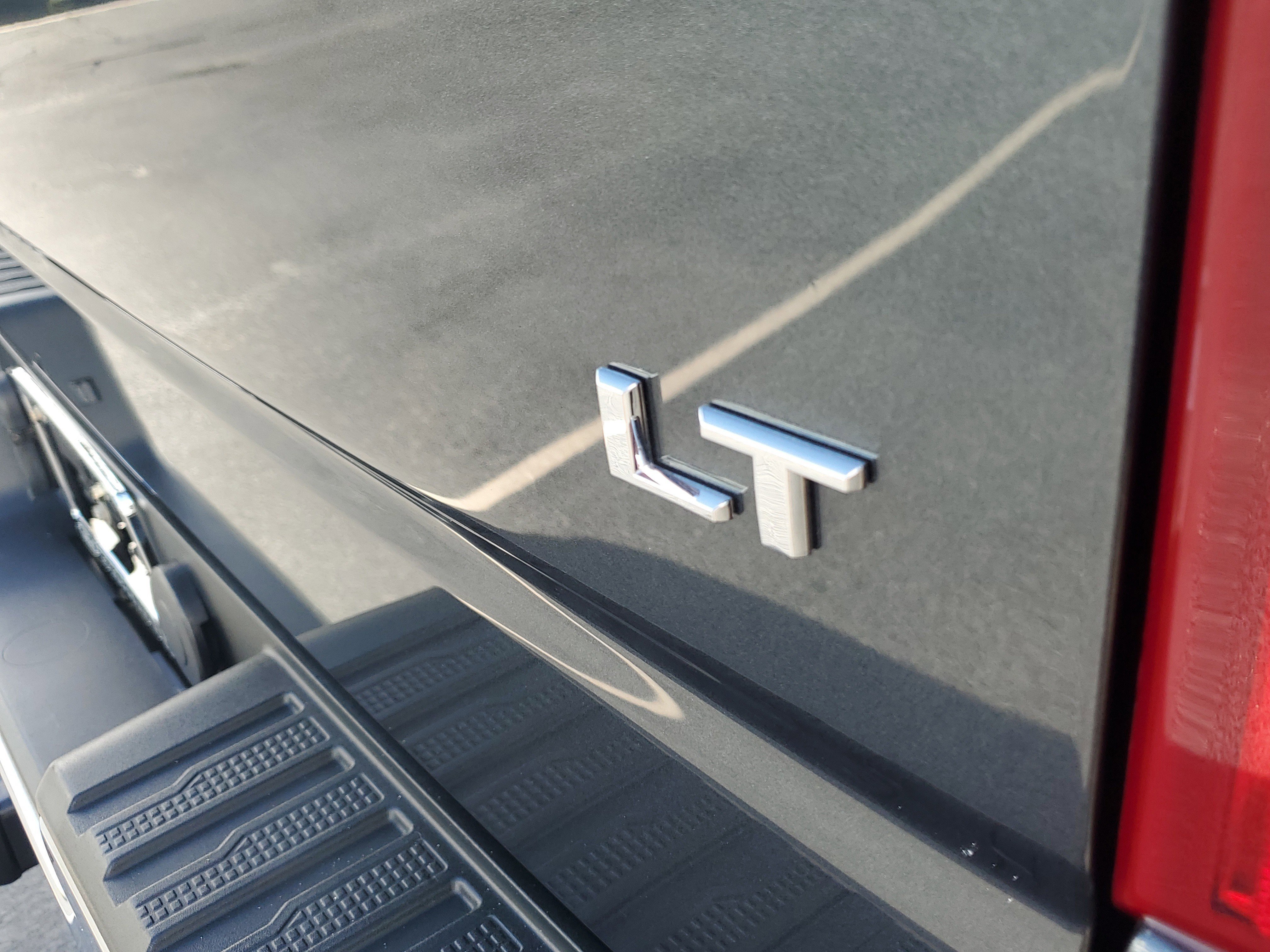 Used 2020 Chevrolet Silverado 1500 LT w/ All-Star Edition image 10