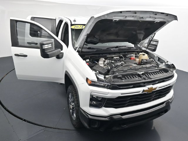 Used 2024 Chevrolet Silverado 2500 Custom w/ Custom Value Package AWD/4WD image 40