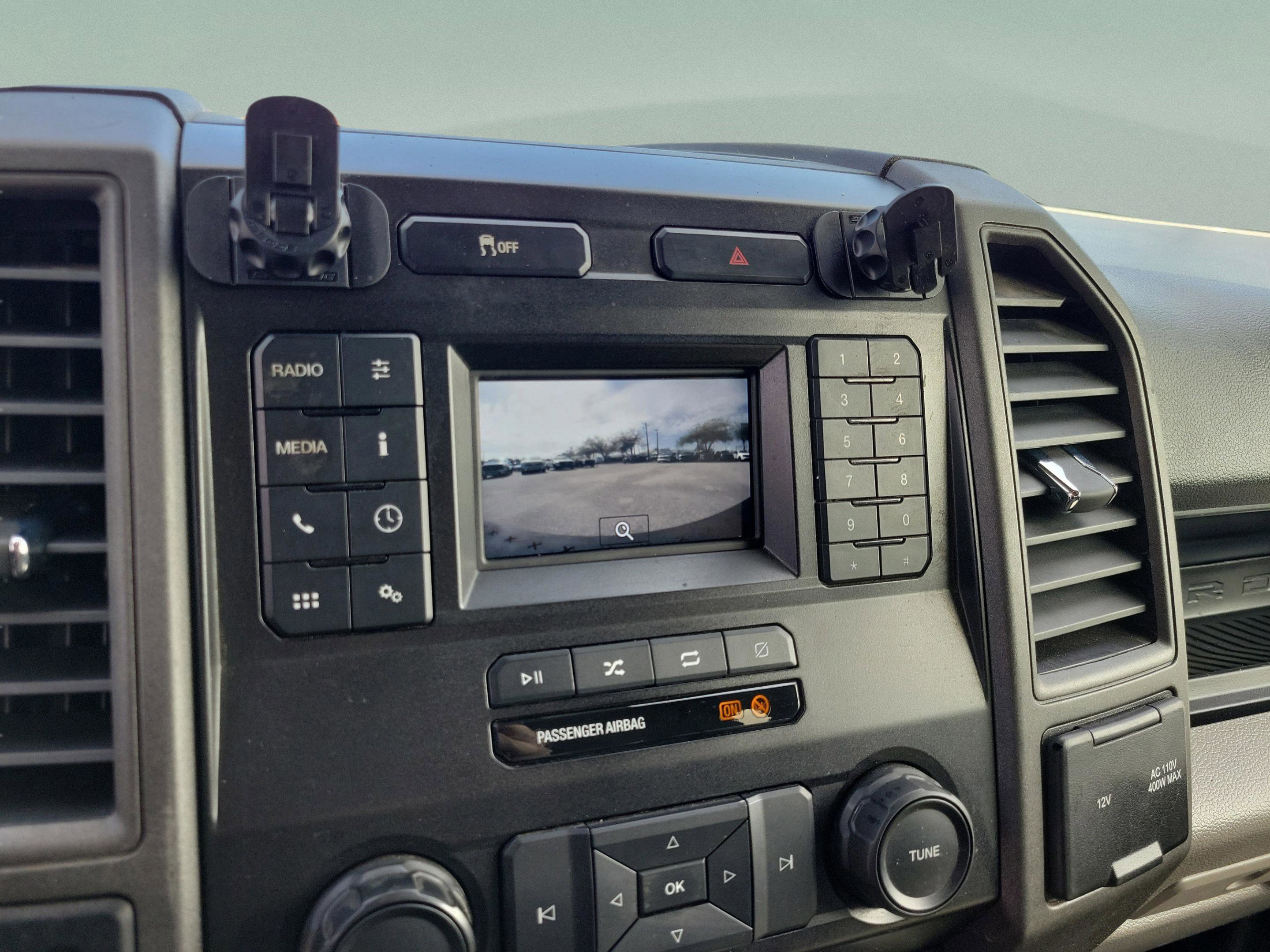 Certified 2022 Ford F350 XL w/ Power Equipment Group image 17