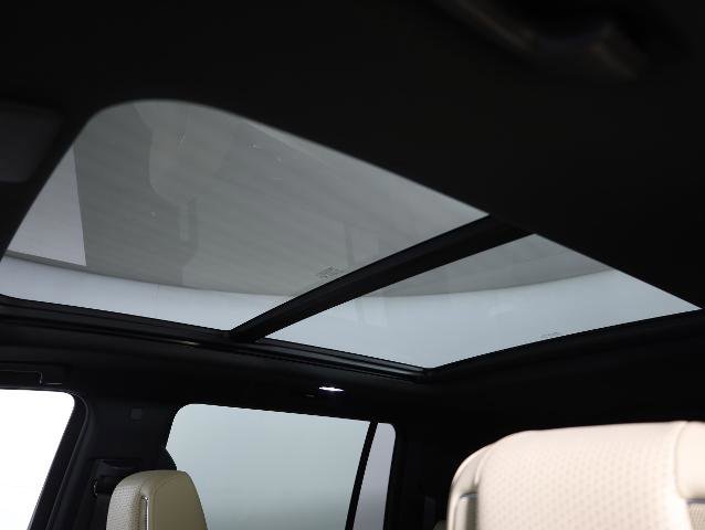 Used 2023 Cadillac Escalade ESV Premium Luxury w/ LPO, Illumination Package image 20