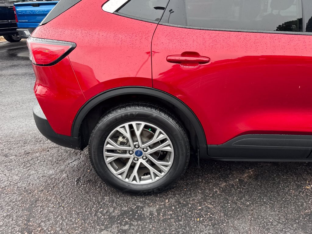 Certified 2022 Ford Escape SEL AWD/4WD image 32