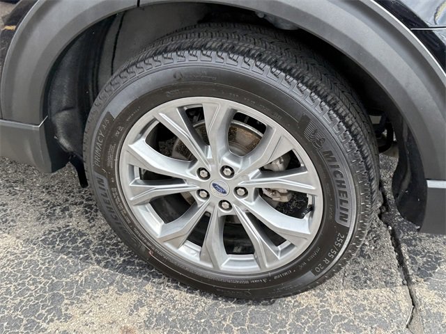 Certified 2022 Ford Explorer Limited w/ Equipment Group 301A image 5