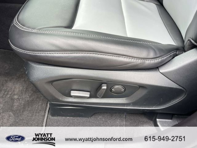 Certified 2022 Ford Explorer XLT w/ Equipment Group 202A AWD/4WD image 30