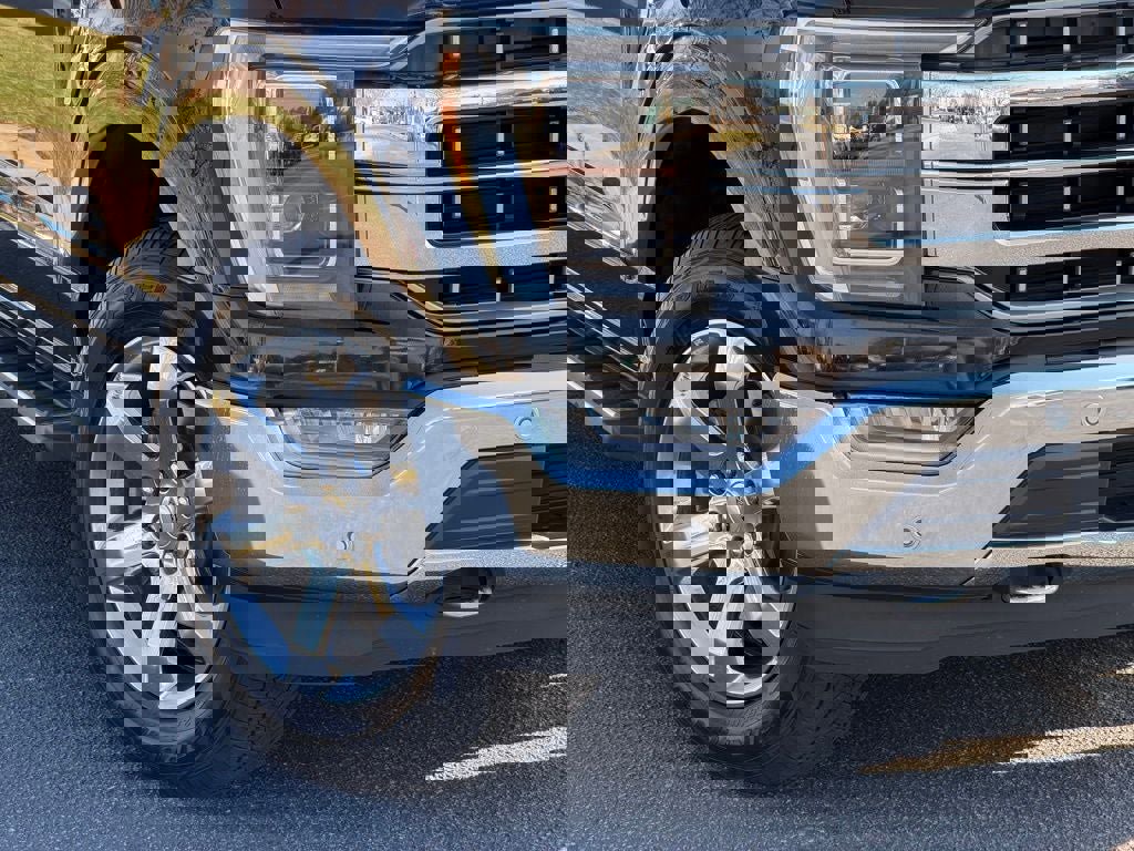 Certified 2023 Ford F150 XLT w/ Equipment Group 302A High image 17