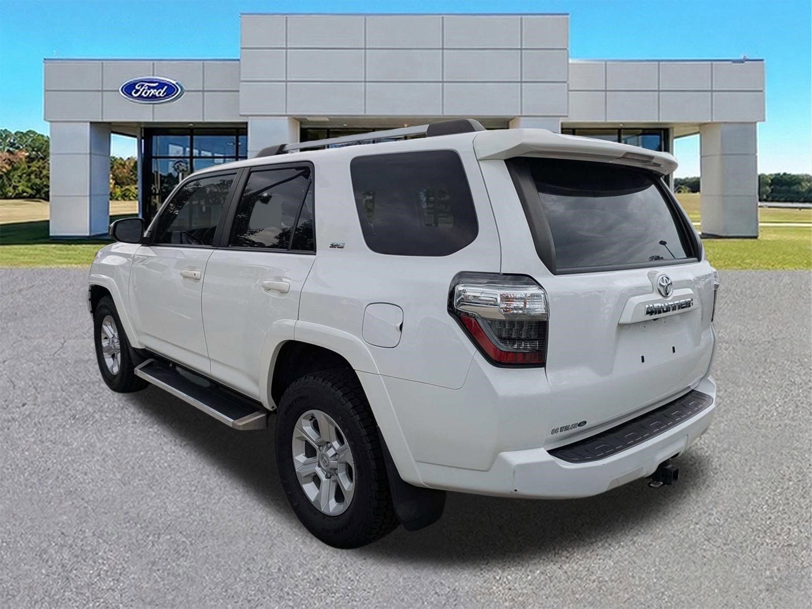 Used 2022 Toyota 4Runner SR5 RWD image 3