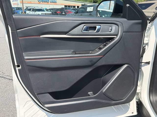 Certified 2025 Ford Explorer ST-Line AWD/4WD image 12