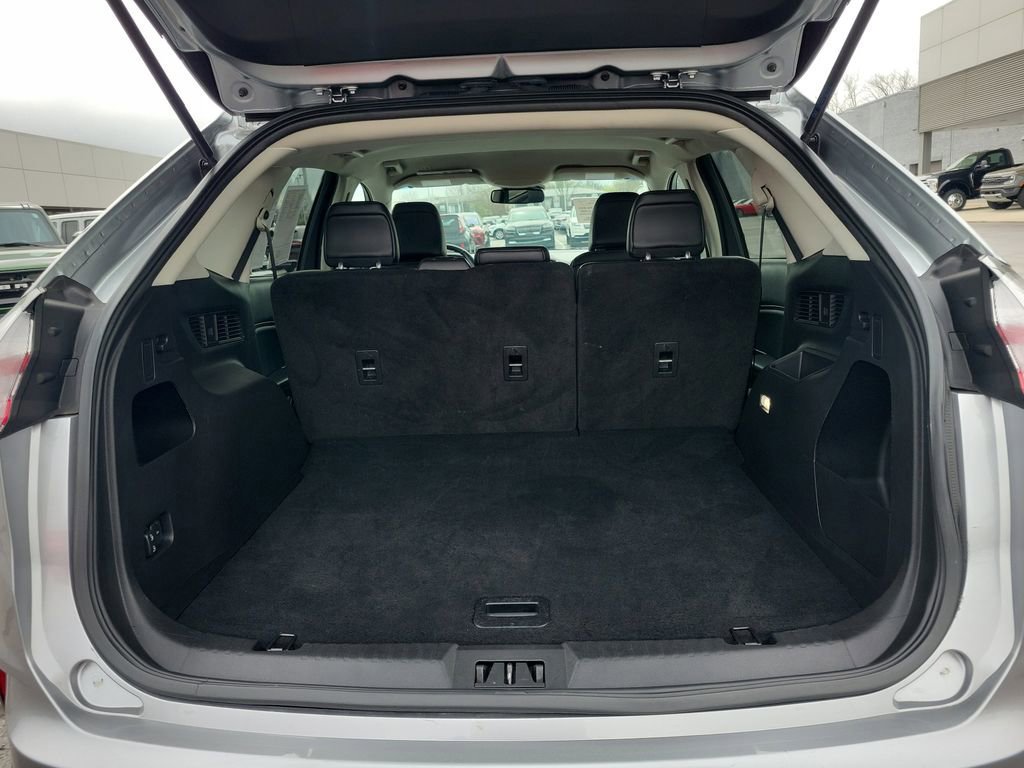 Certified 2024 Ford Edge SEL image 10